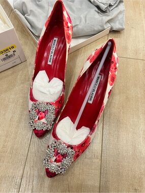 Manolo Blahnik New Size38